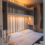 Domvs Glamp