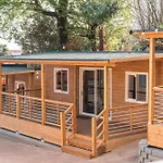 Domvs Glamp