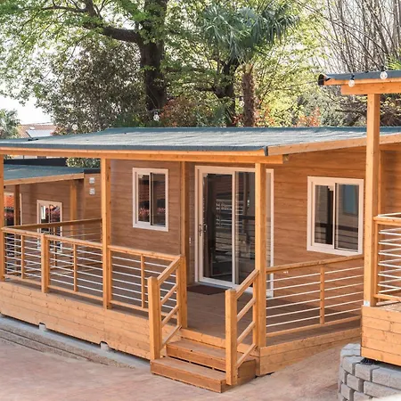Domvs Glamp